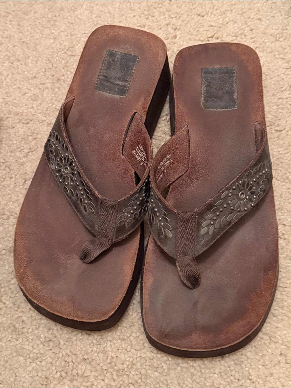 Women’s Brown Leather Wedge flip-flop Floral-Accent Sandals